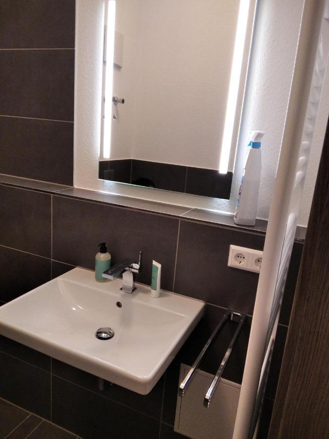 Sroom Stuttgart Flughafen Messe Leinfelden-Echterdingen Buitenkant foto